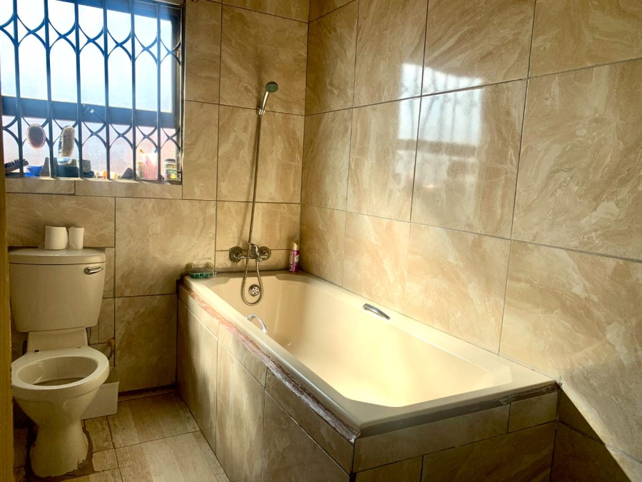 2 Bedroom Property for Sale in Rodenbeck Free State